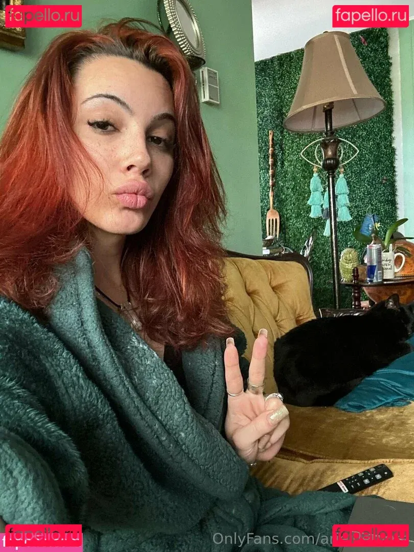 arieldemure Onlyfans Photo Gallery 