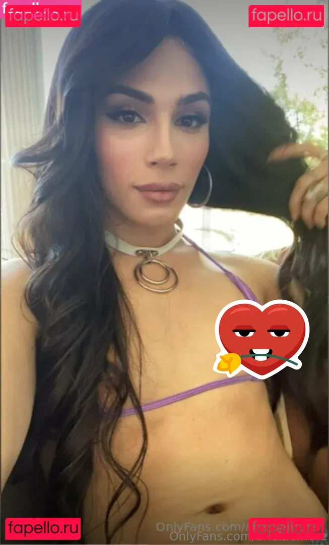 arieldemure Onlyfans Photo Gallery 