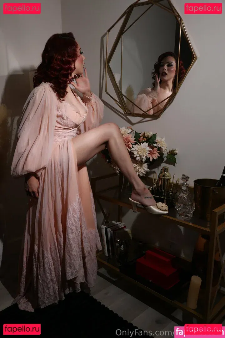 arieldemure Onlyfans Photo Gallery 