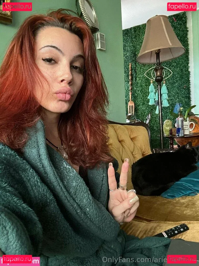 arieldemure Onlyfans Photo Gallery 