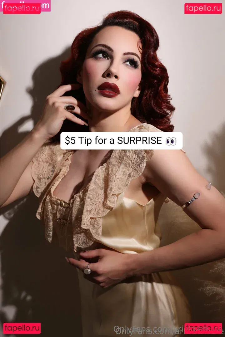 arieldemure Onlyfans Photo Gallery 