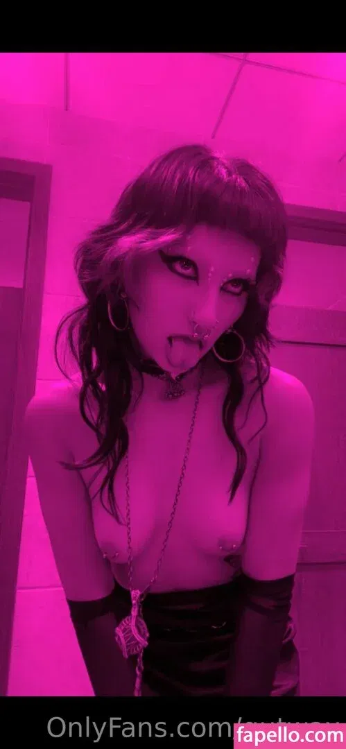 gutwax Onlyfans Photo Gallery 