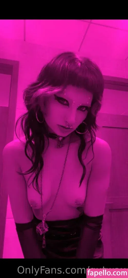 gutwax Onlyfans Photo Gallery 