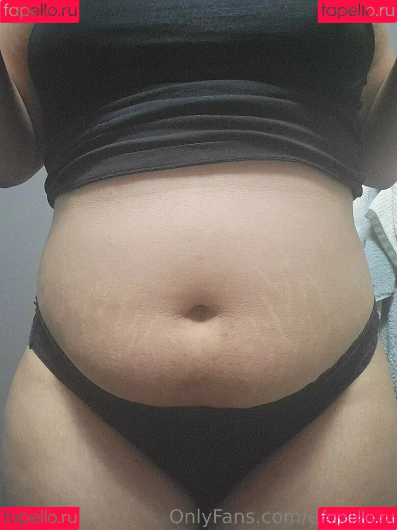 eveeeats Onlyfans Photo Gallery 