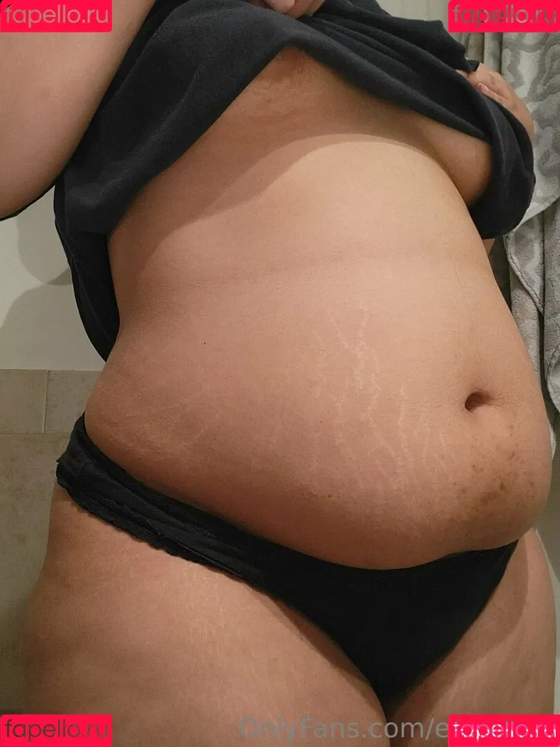 eveeeats Onlyfans Photo Gallery 