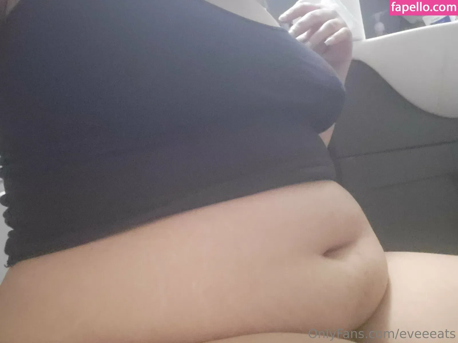 eveeeats Onlyfans Photo Gallery 