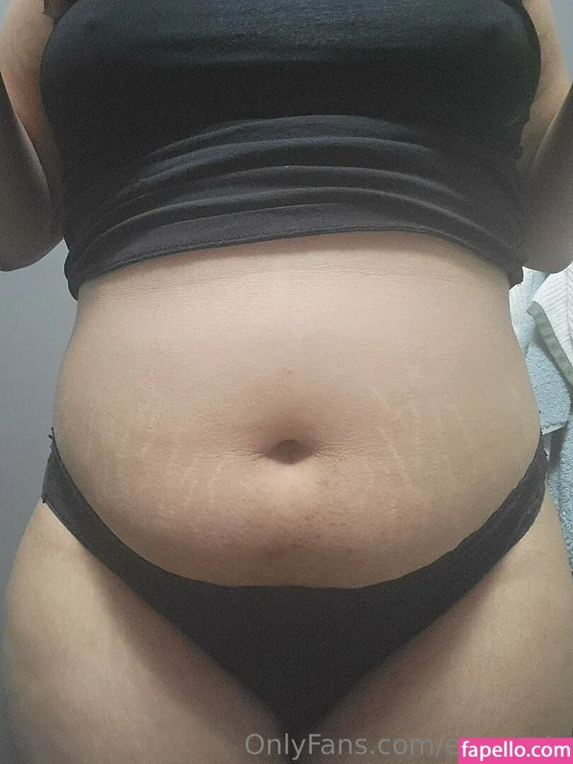 eveeeats Onlyfans Photo Gallery 