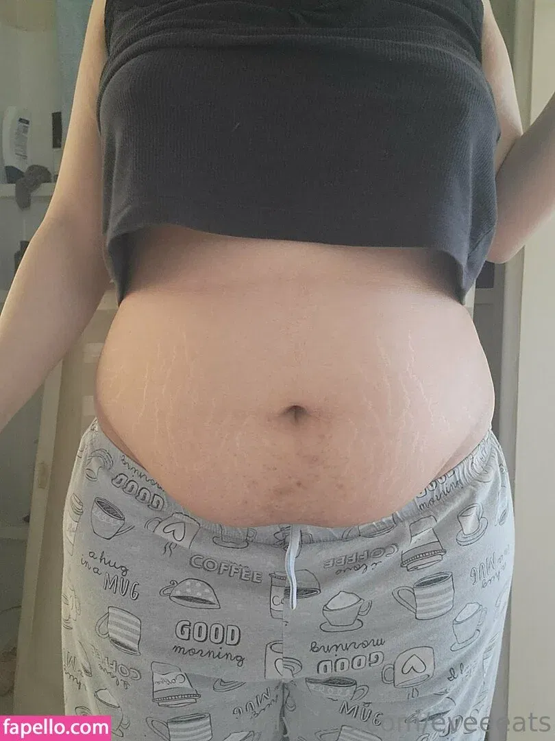 eveeeats Onlyfans Photo Gallery 