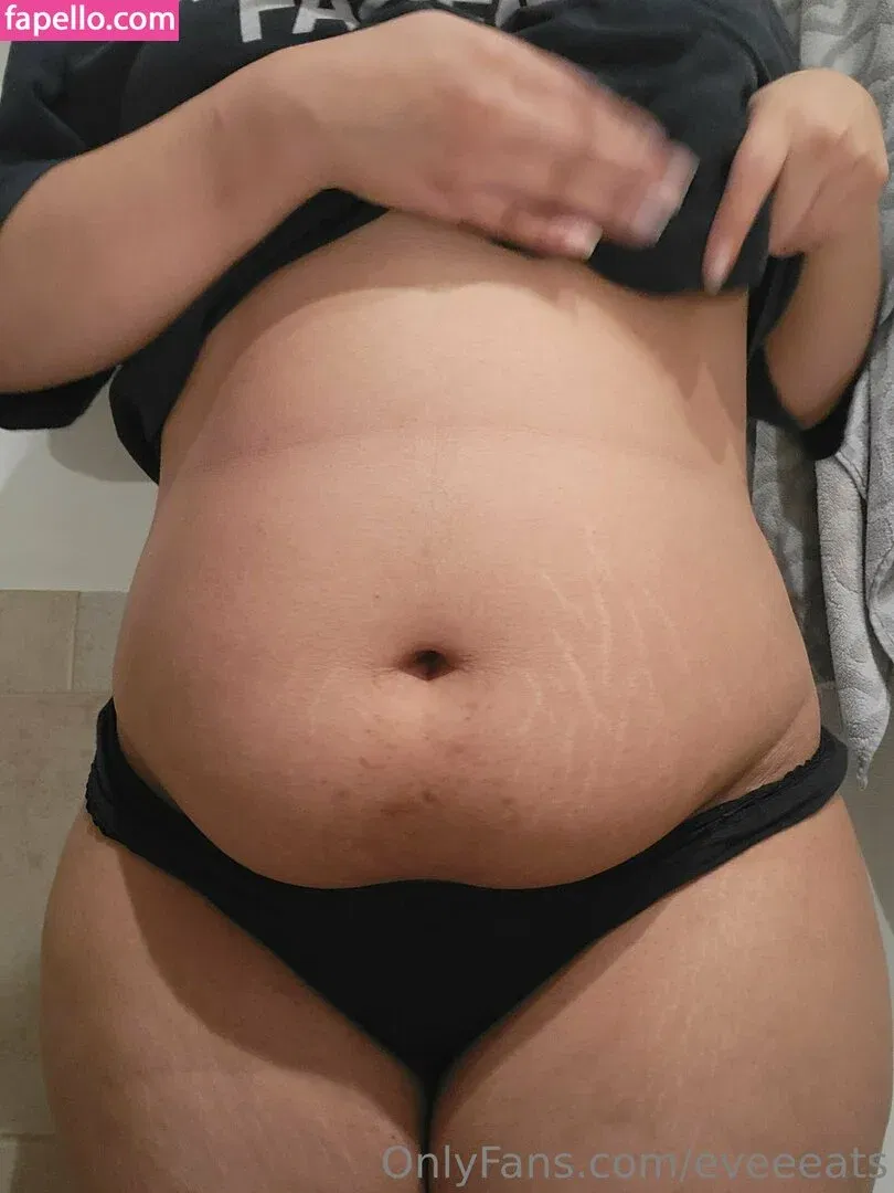 eveeeats Onlyfans Photo Gallery 