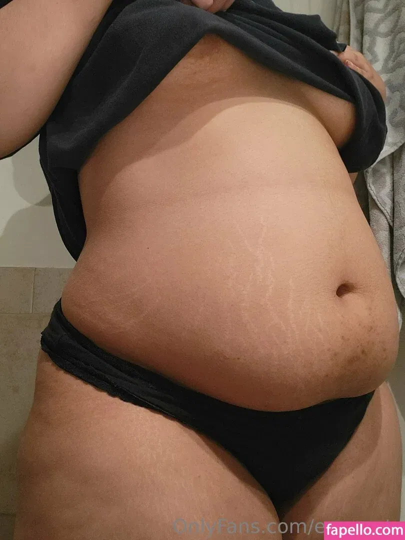 eveeeats Onlyfans Photo Gallery 