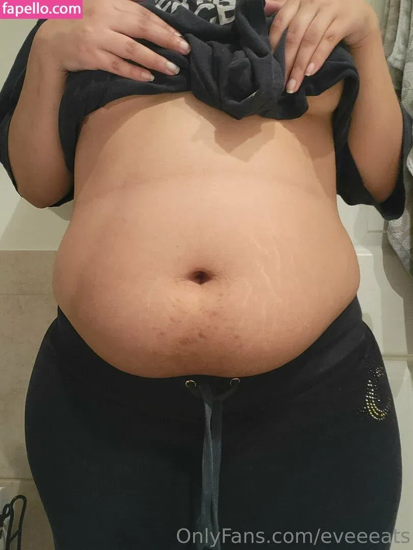 eveeeats Onlyfans Photo Gallery 