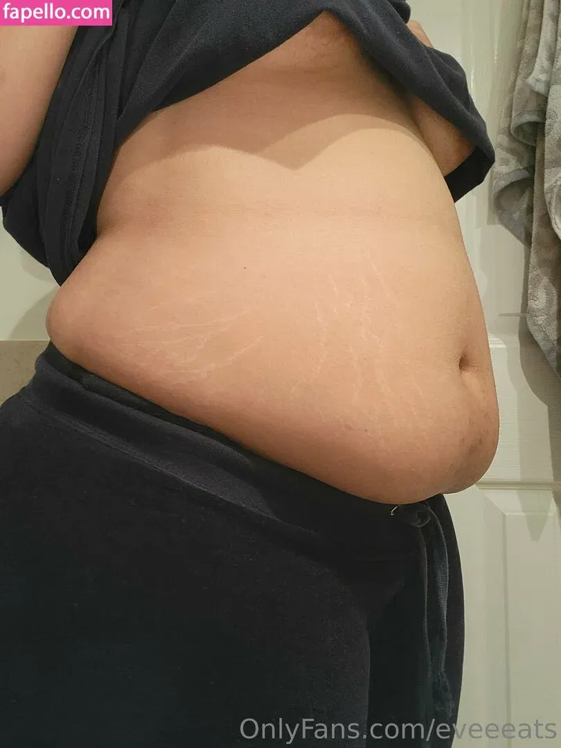 eveeeats Onlyfans Photo Gallery 