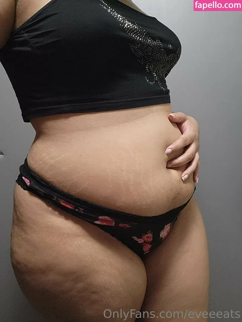 eveeeats Onlyfans Photo Gallery 