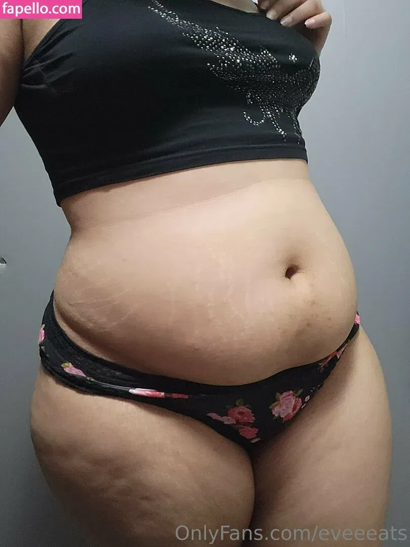 eveeeats Onlyfans Photo Gallery 