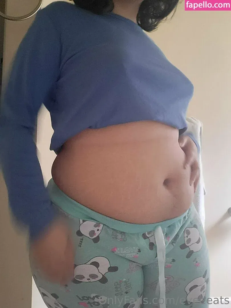 eveeeats Onlyfans Photo Gallery 