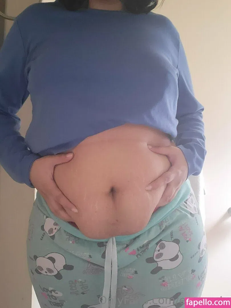 eveeeats Onlyfans Photo Gallery 