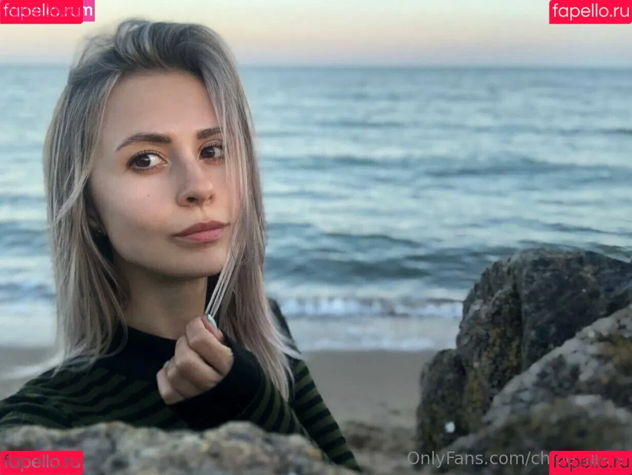 Chloe Leafs Onlyfans Photo Gallery 