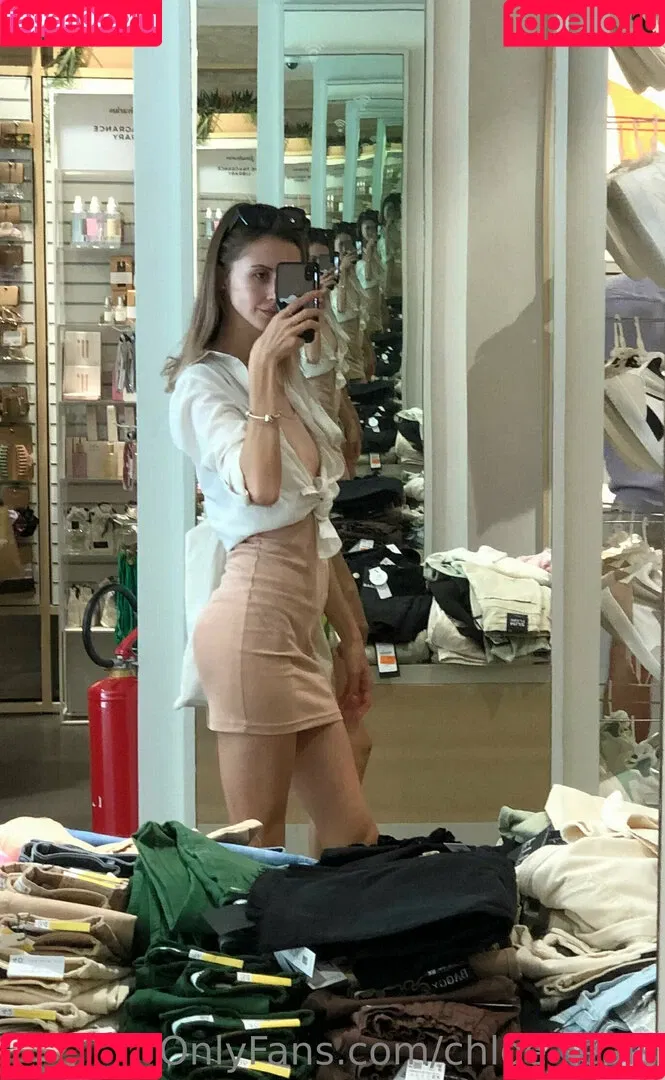 Chloe Leafs Onlyfans Photo Gallery 