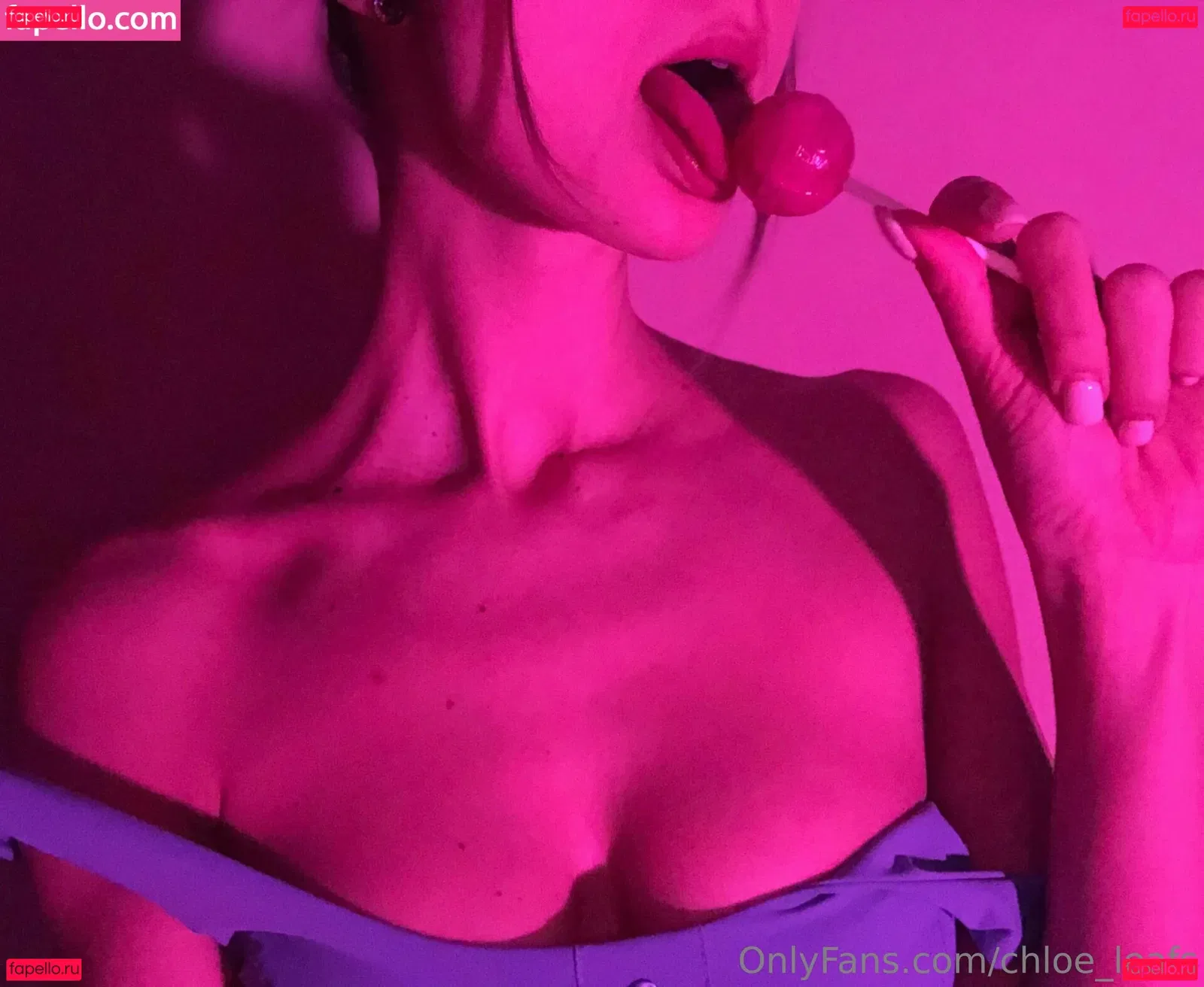 Chloe Leafs Onlyfans Photo Gallery 