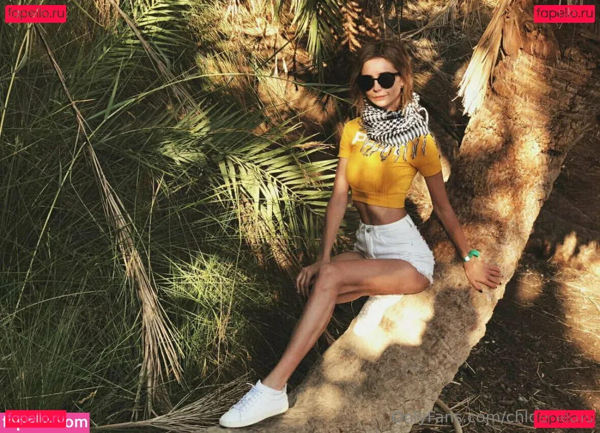 Chloe Leafs Onlyfans Photo Gallery 