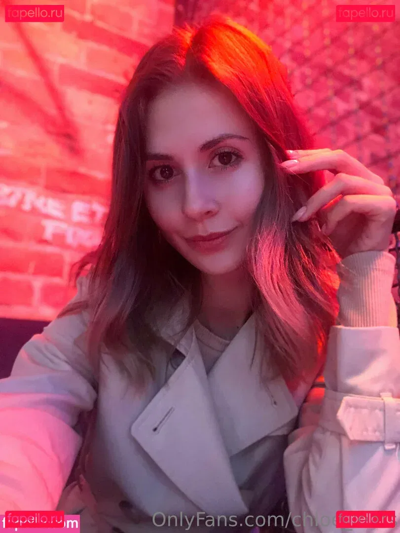 Chloe Leafs Onlyfans Photo Gallery 