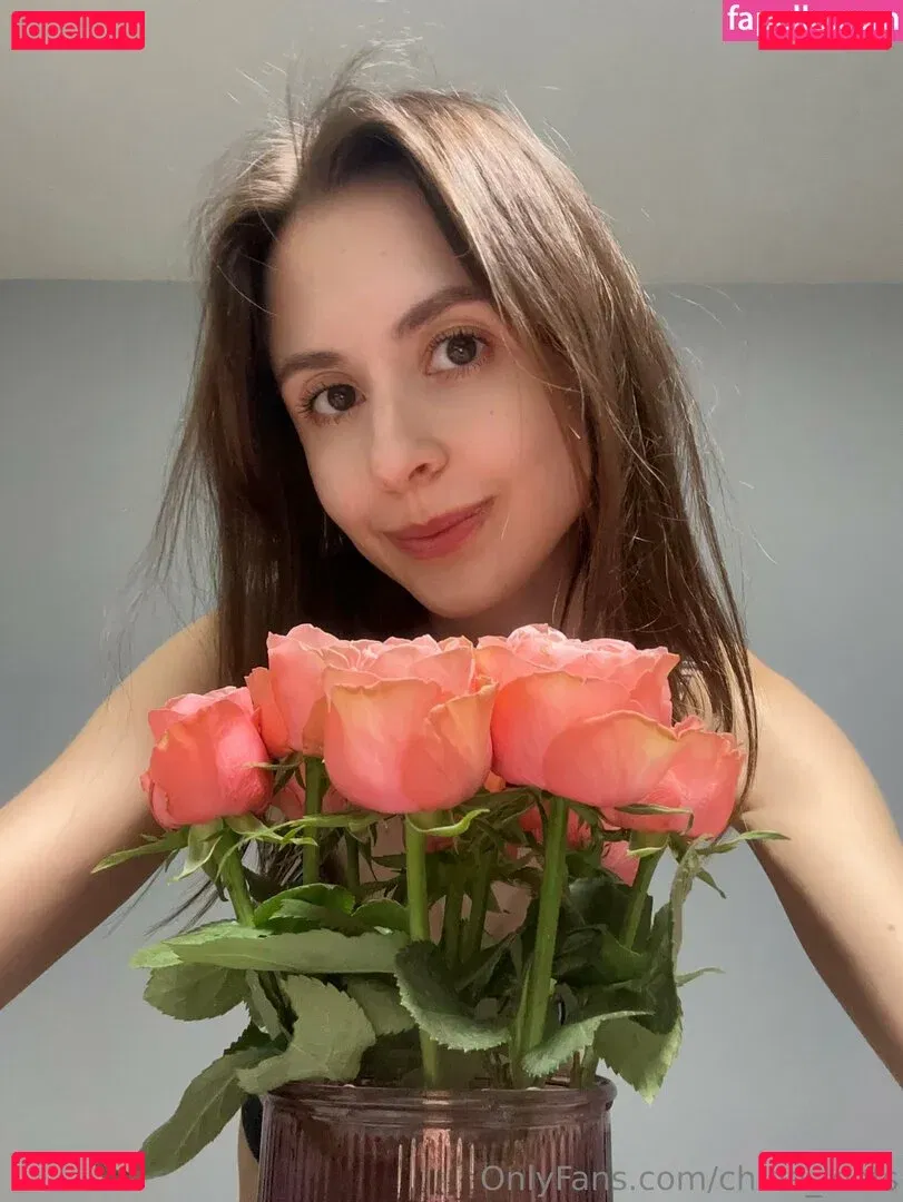 Chloe Leafs Onlyfans Photo Gallery 