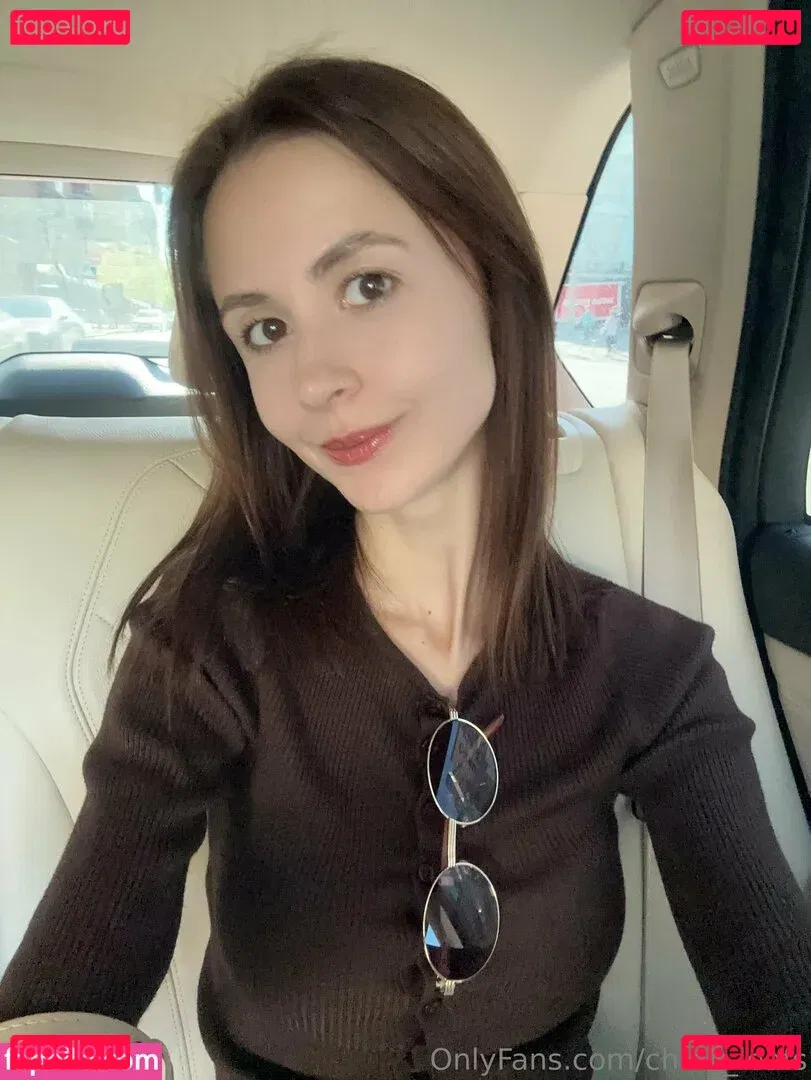 Chloe Leafs Onlyfans Photo Gallery 