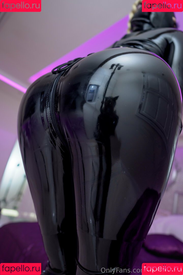 makoshiki Onlyfans Photo Gallery 