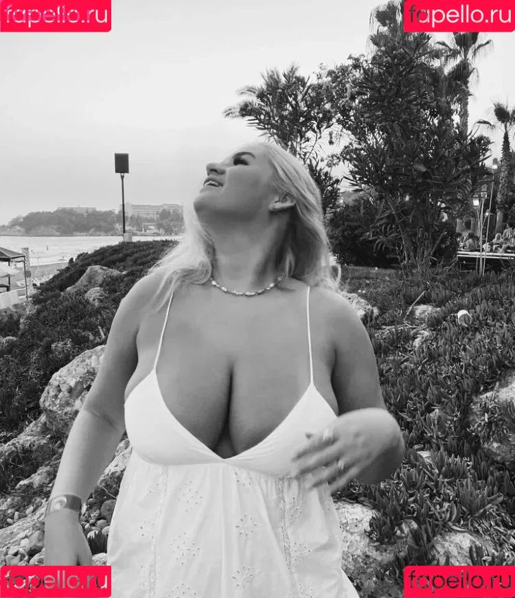 Anna K Onlyfans Photo Gallery 