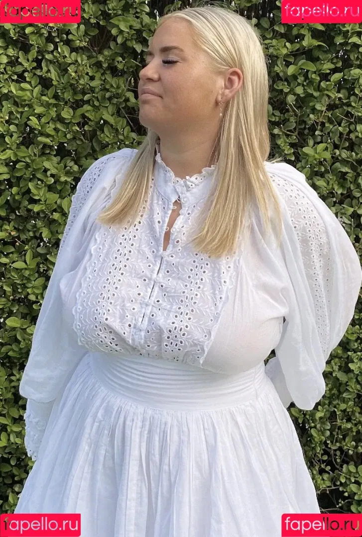 Anna K Onlyfans Photo Gallery 