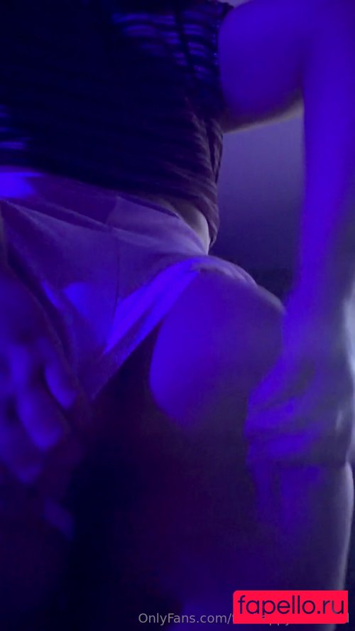 Sarah Bertrand Nude Onlyfans Photo 31
