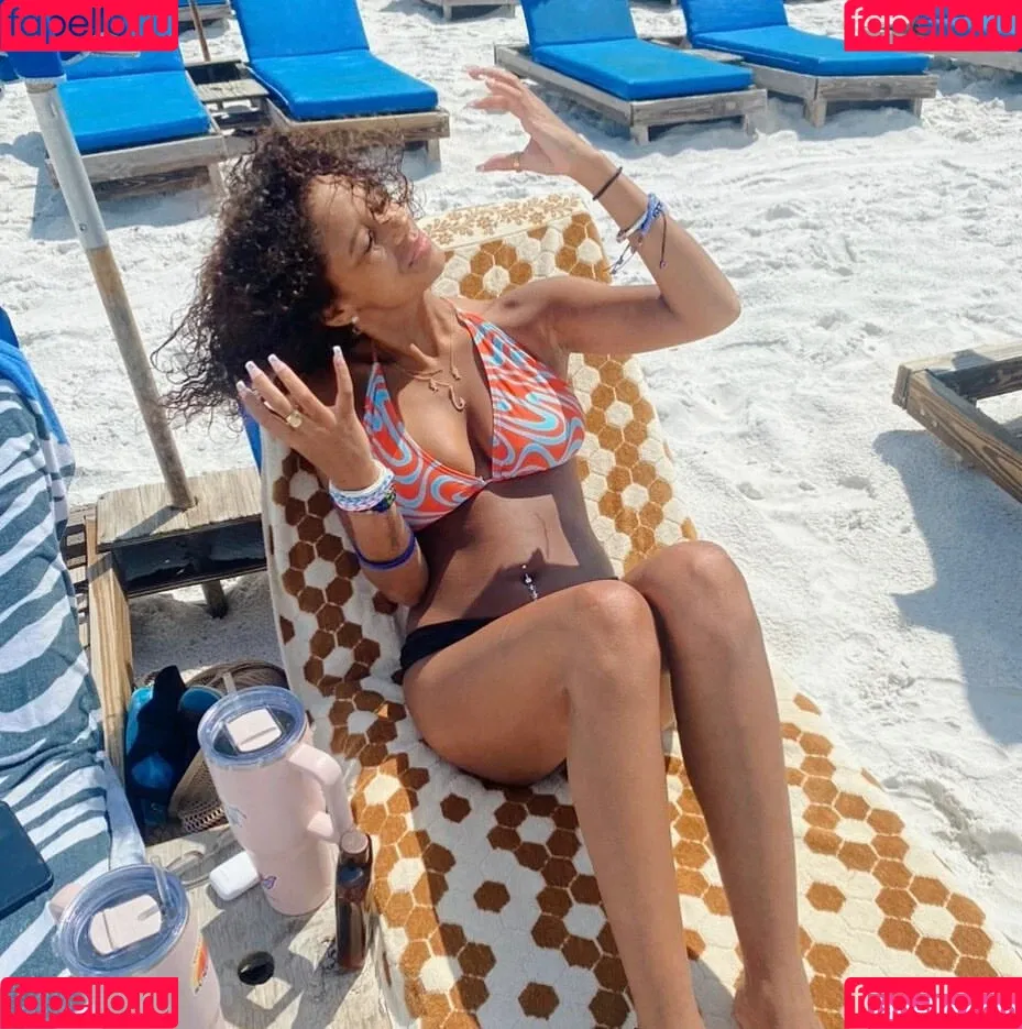 Lyla Troglin Onlyfans Photo Gallery 