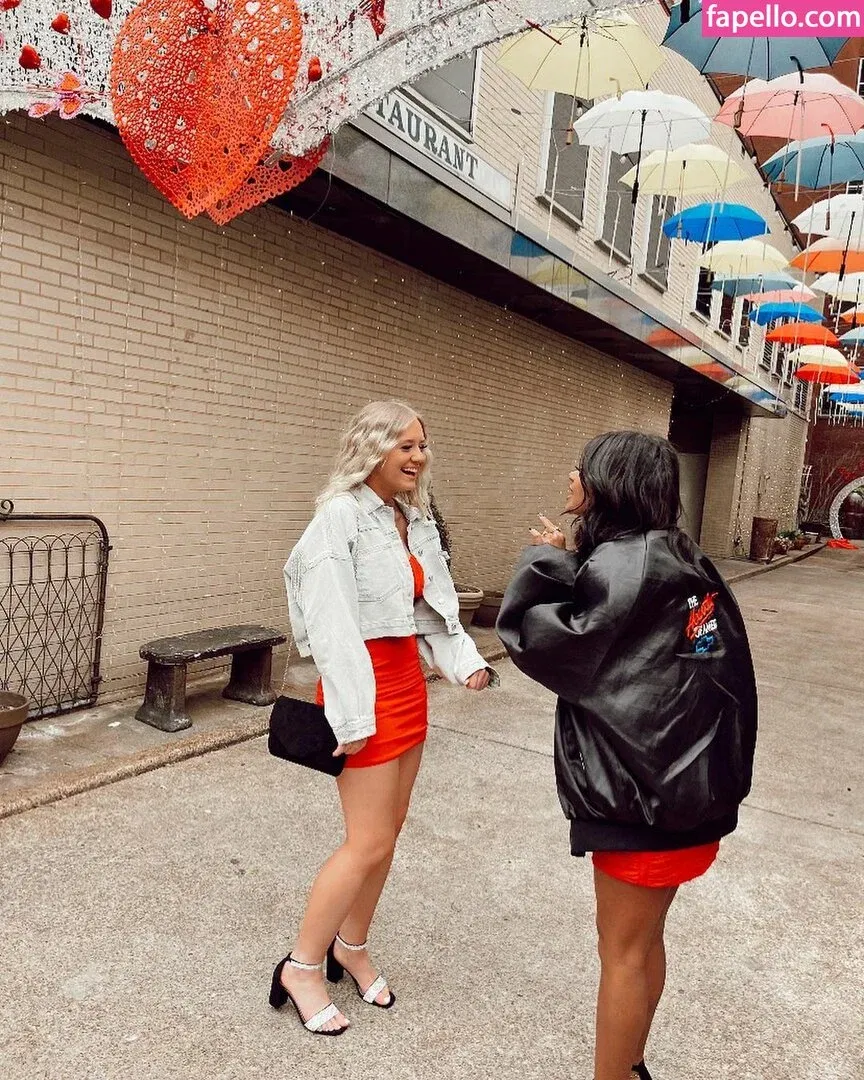 Lyla Troglin Onlyfans Photo Gallery 