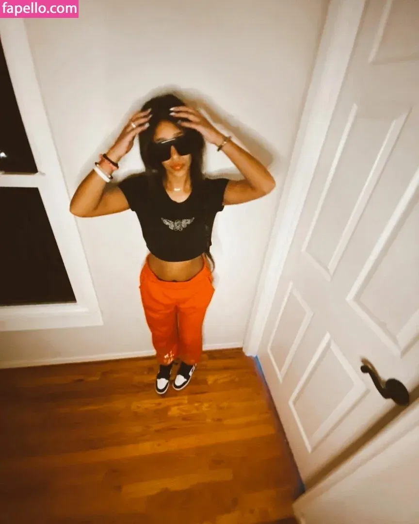 Lyla Troglin Onlyfans Photo Gallery 