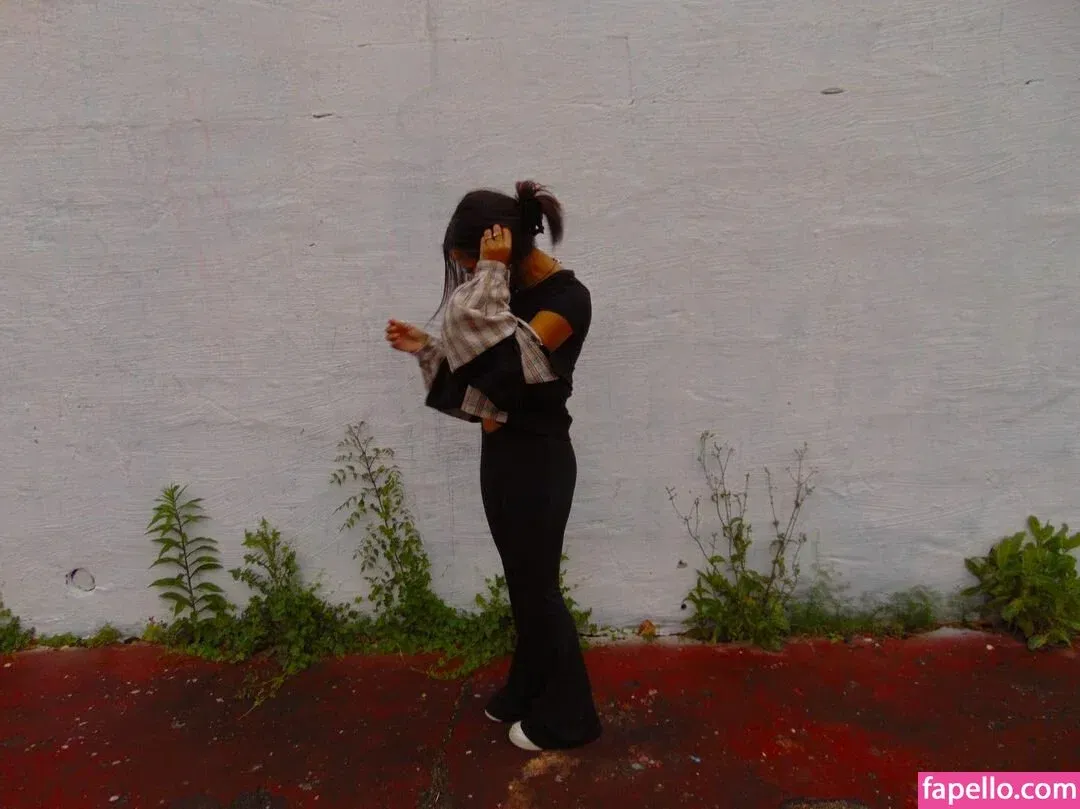 Lyla Troglin Onlyfans Photo Gallery 