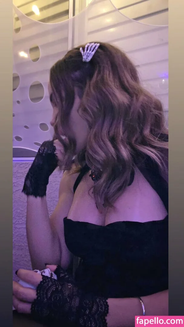 melissasantosofficial Onlyfans Photo Gallery 