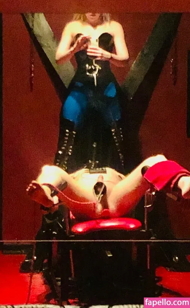 Cath28 Onlyfans Photo Gallery 