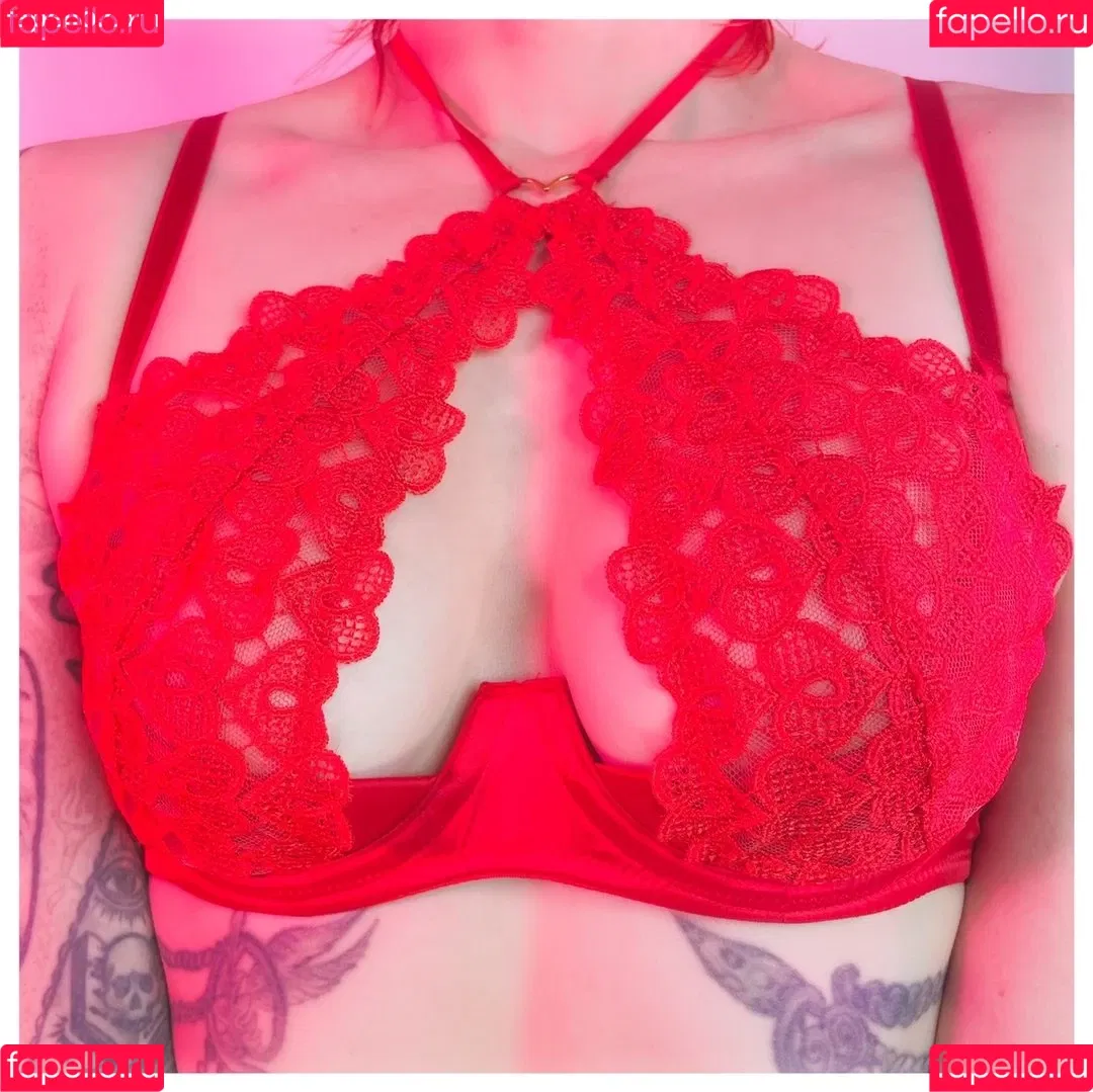 Comicbookgirl19 Onlyfans Photo Gallery 