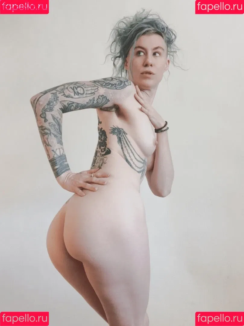 Comicbookgirl19 Onlyfans Photo Gallery 