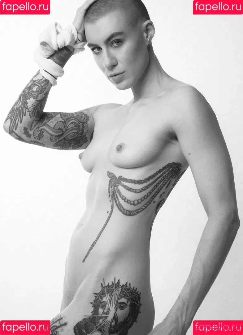 Comicbookgirl19 Onlyfans Photo Gallery 