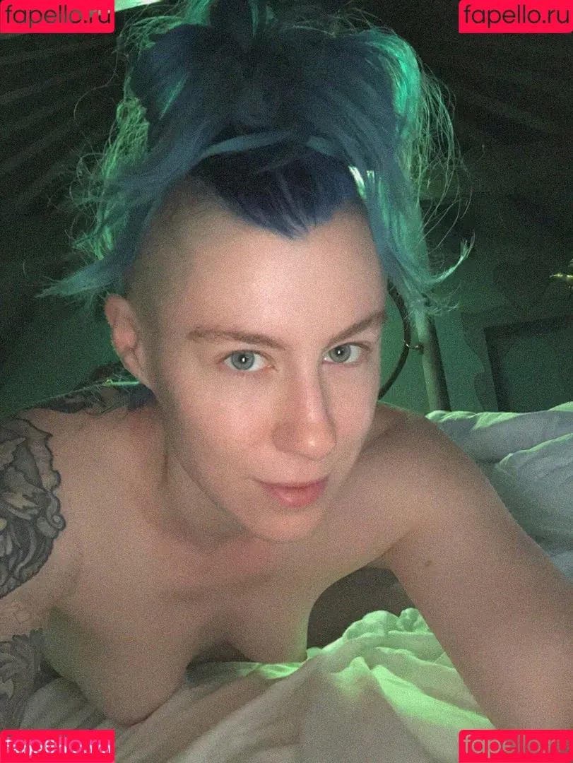 Comicbookgirl19 Onlyfans Photo Gallery 
