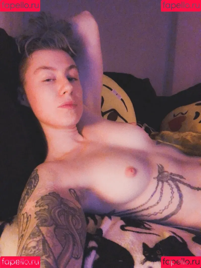 Comicbookgirl19 Onlyfans Photo Gallery 