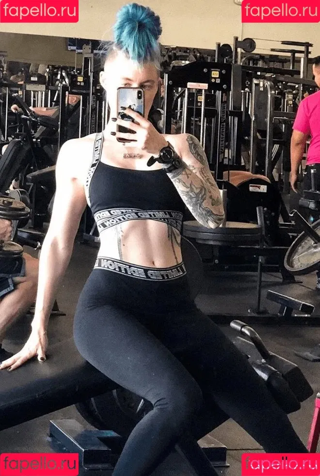 Comicbookgirl19 Onlyfans Photo Gallery 
