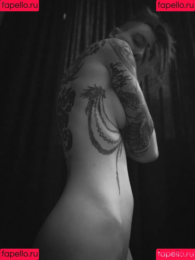Comicbookgirl19 Onlyfans Photo Gallery 