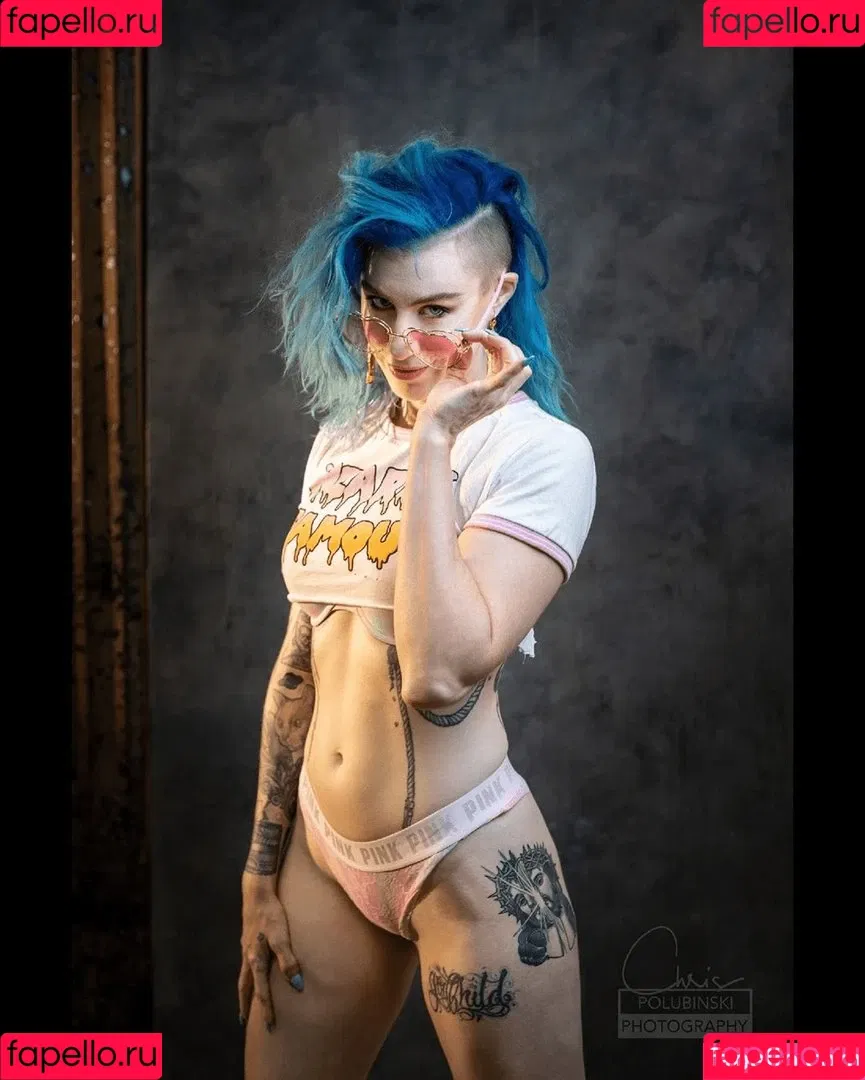 Comicbookgirl19 Onlyfans Photo Gallery 