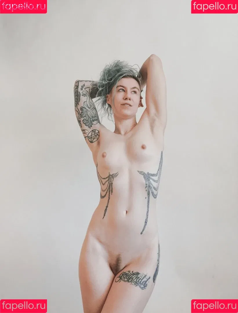 Comicbookgirl19 Onlyfans Photo Gallery 
