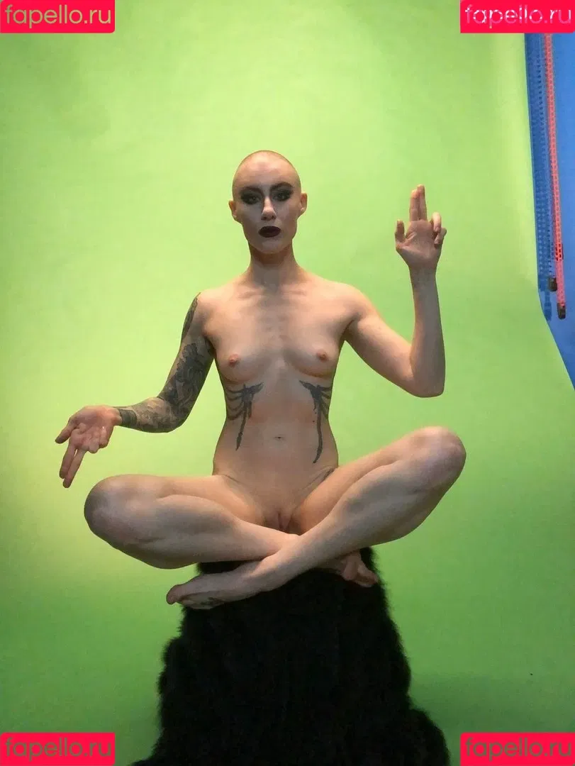 Comicbookgirl19 Onlyfans Photo Gallery 