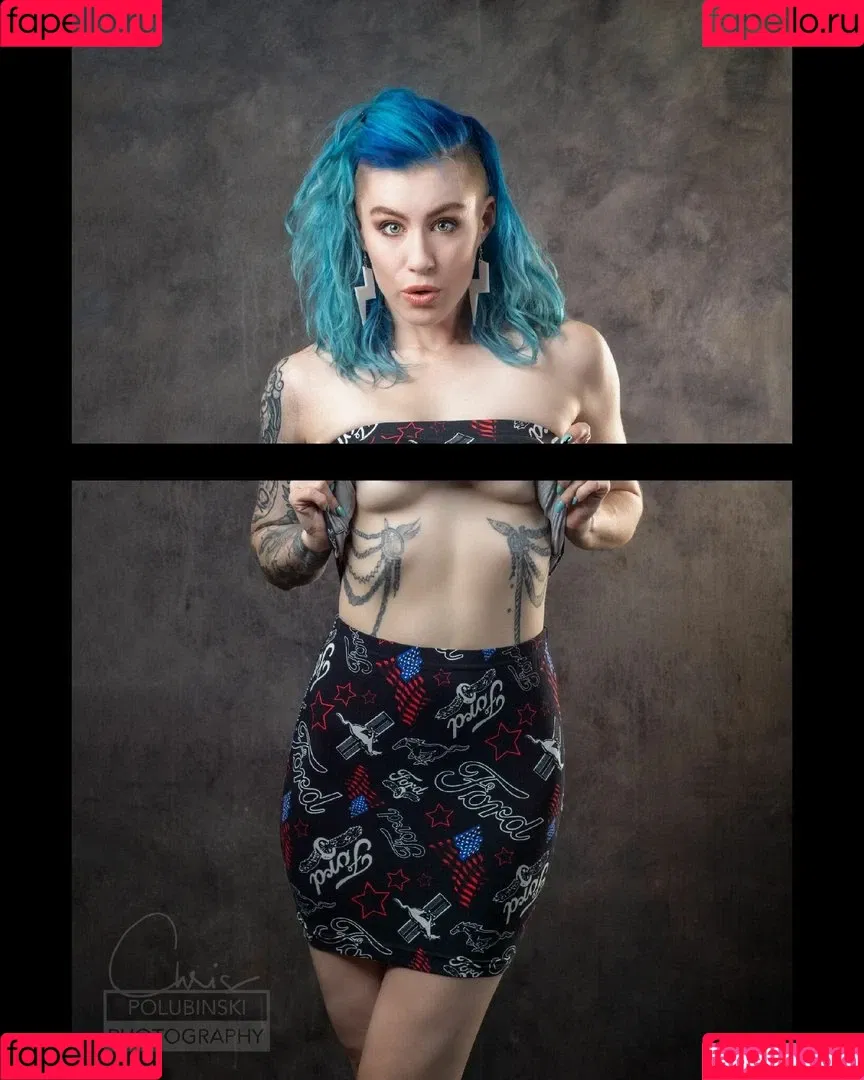 Comicbookgirl19 Onlyfans Photo Gallery 