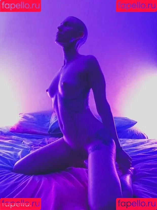 Comicbookgirl19 Onlyfans Photo Gallery 