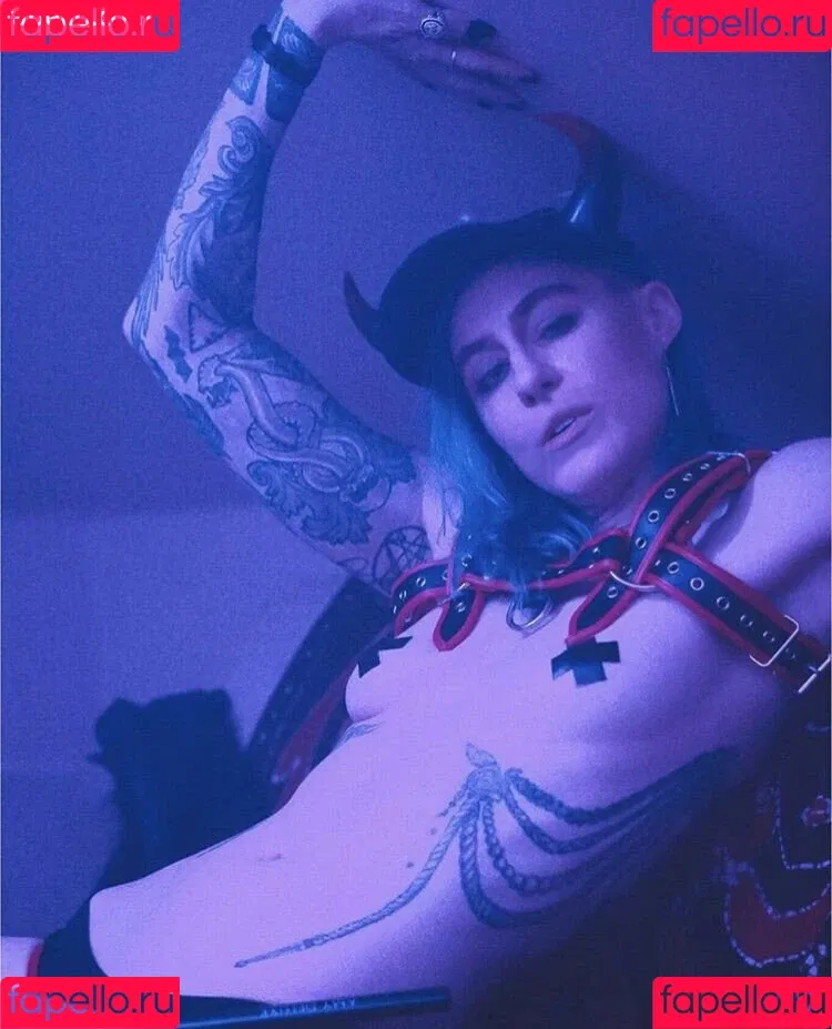 Comicbookgirl19 Onlyfans Photo Gallery 